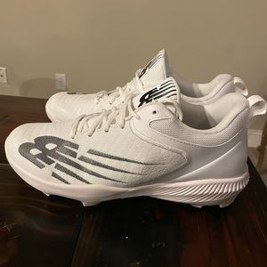 New Balance 4040 v6 Molded Baseball Cleat, M8.5